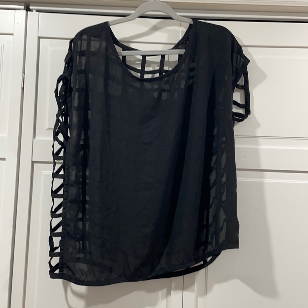 Torrid women’s plus size 0 black top caged open back